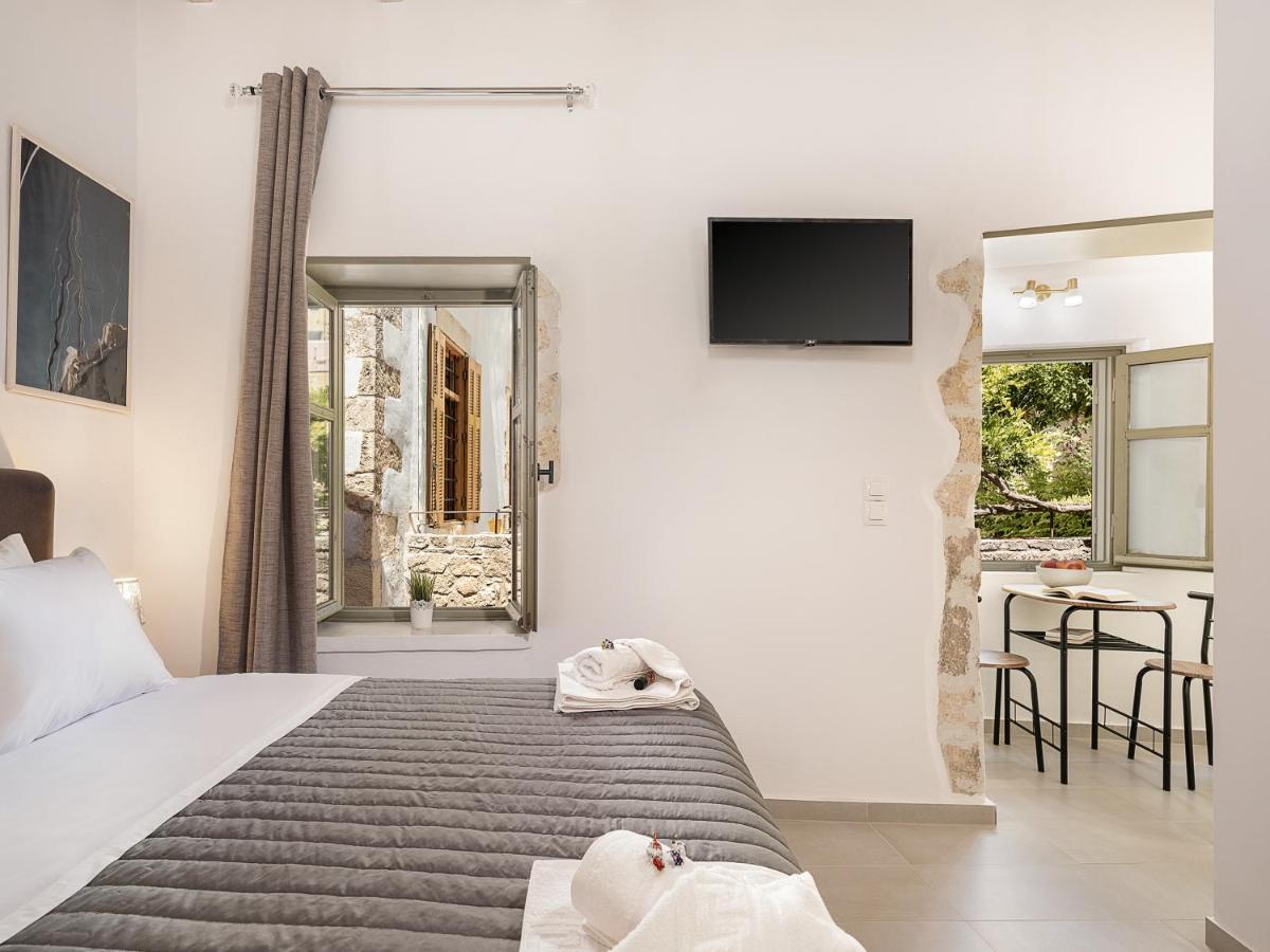 Vaggelis House Chrissi Akti Chania Exterior foto